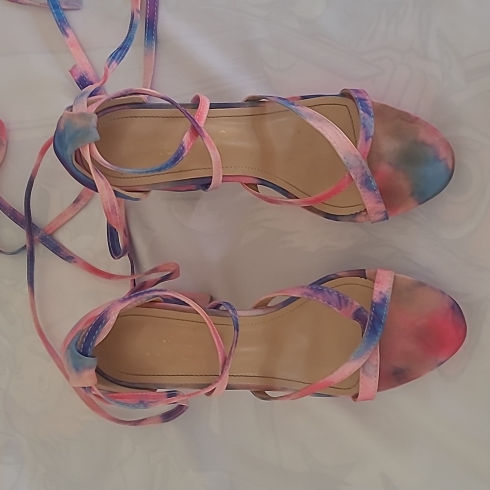 Heels - Picture 6 of 8